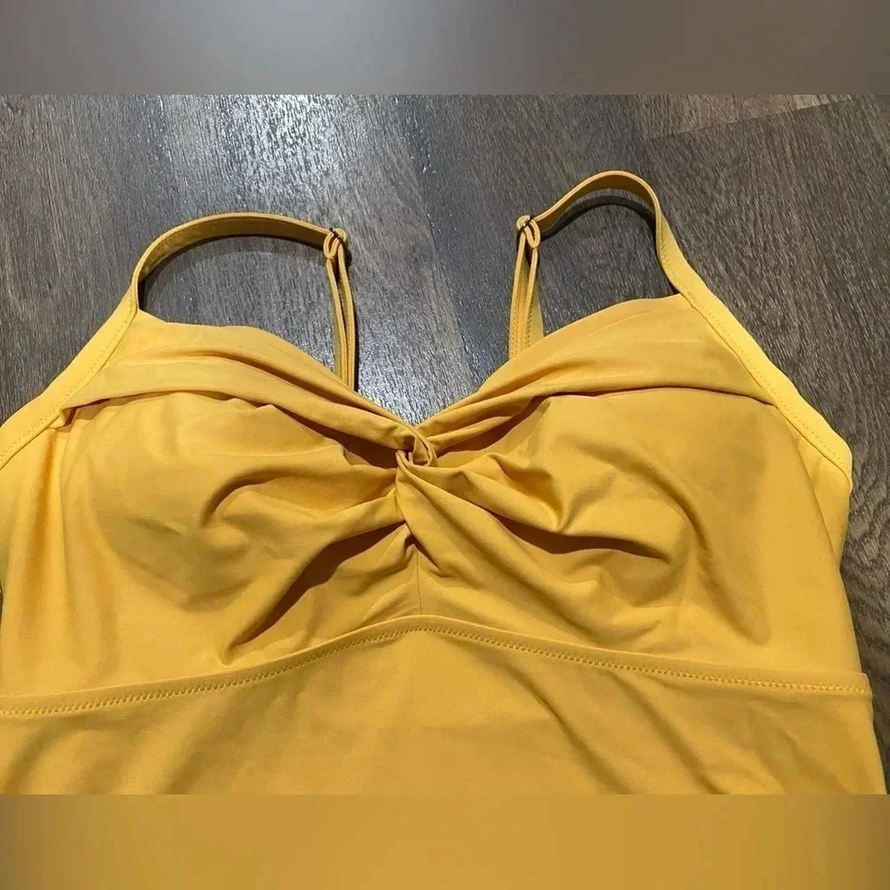Athleta Twist Up Tankini Top Swim Strappy Size 36 D/DD Underwire Mustard yellow